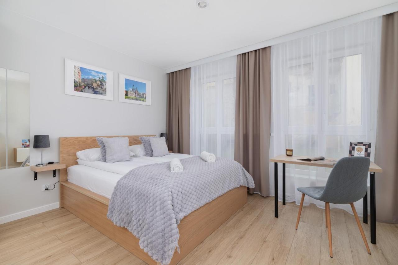 City Studio With Ac Czarnowiejska By Renters Cracovie Extérieur photo