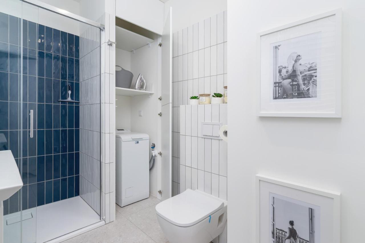 City Studio With Ac Czarnowiejska By Renters Cracovie Extérieur photo